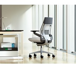 Steelcase Gesture Office Chair with Wrapped Back and Light/Light Color Scheme and Graphite Cogent Connect material